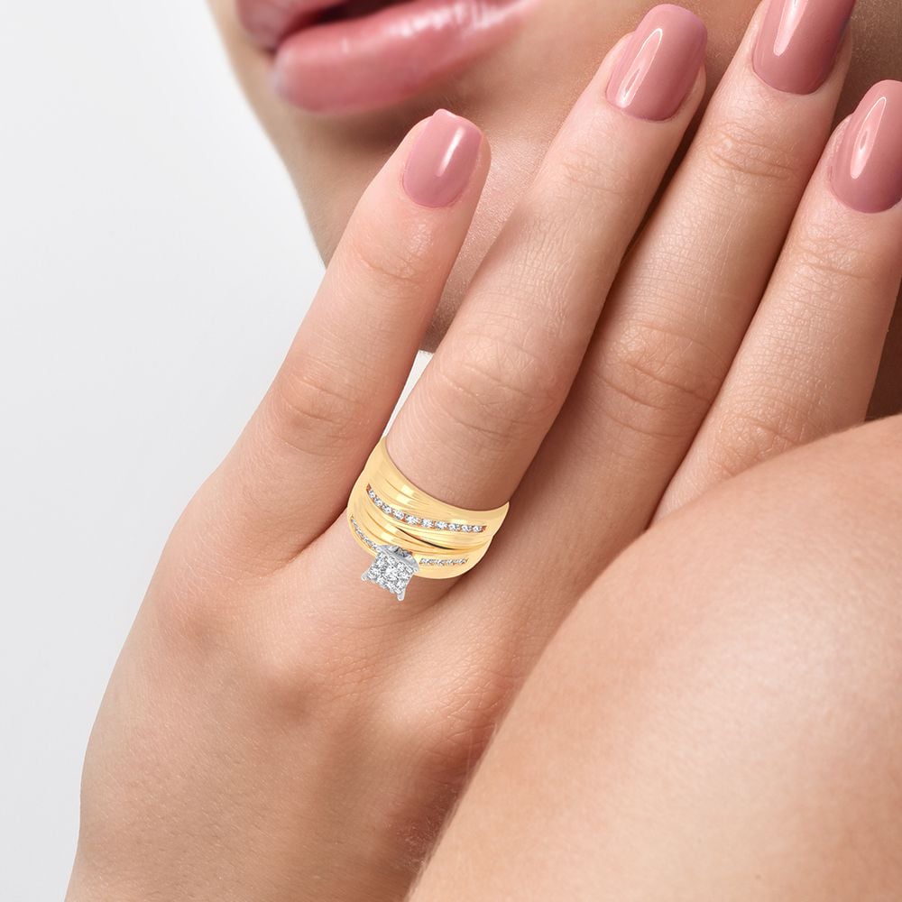 1-1/8 ct Diamond Trio Wedding Set in 14K Yellow Gold